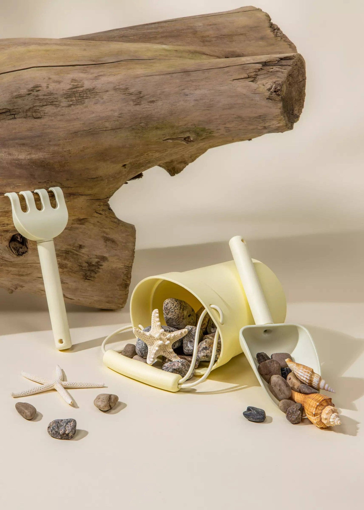 Silicone Beach Bucket & Accessories (3 pcs)