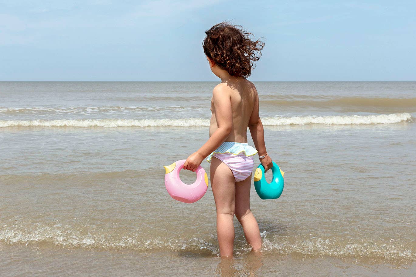 Quut Cana Small - Playful Watering Can. Beach and Sand Toy.