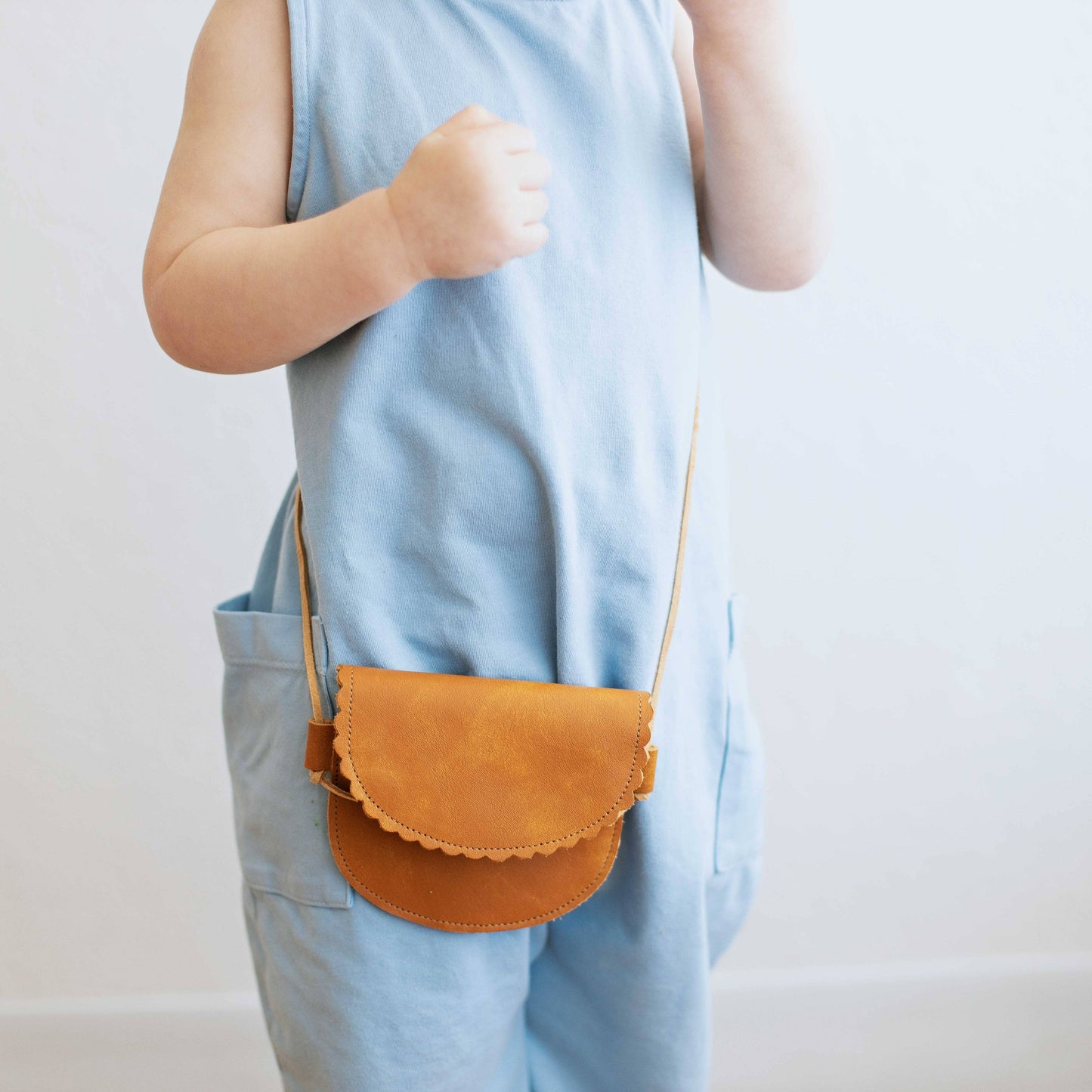 Little Girl Scalloped Leather Purse in Ginger