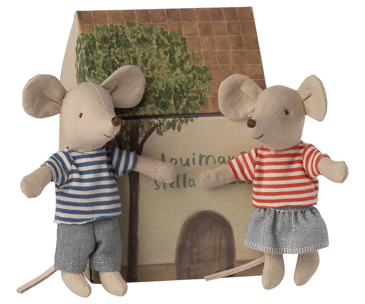 Maileg mice LouiMax and his sister Stella. Both wear striped shirts. Positioned in from of packaging with tree and roof