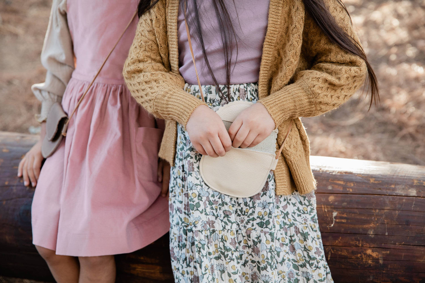 Little Girl Scalloped Leather Purse in Cream