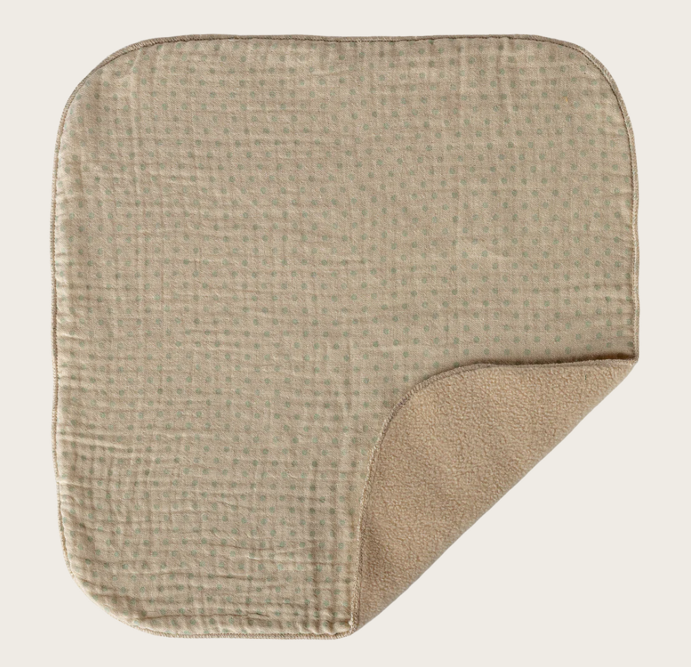Tiny blanket for elephant plushie in light blue polka dot Maileg print
