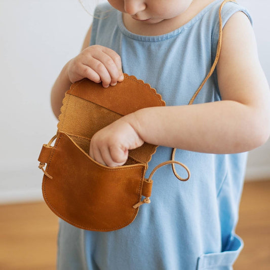 Little Girl Scalloped Leather Purse in Ginger