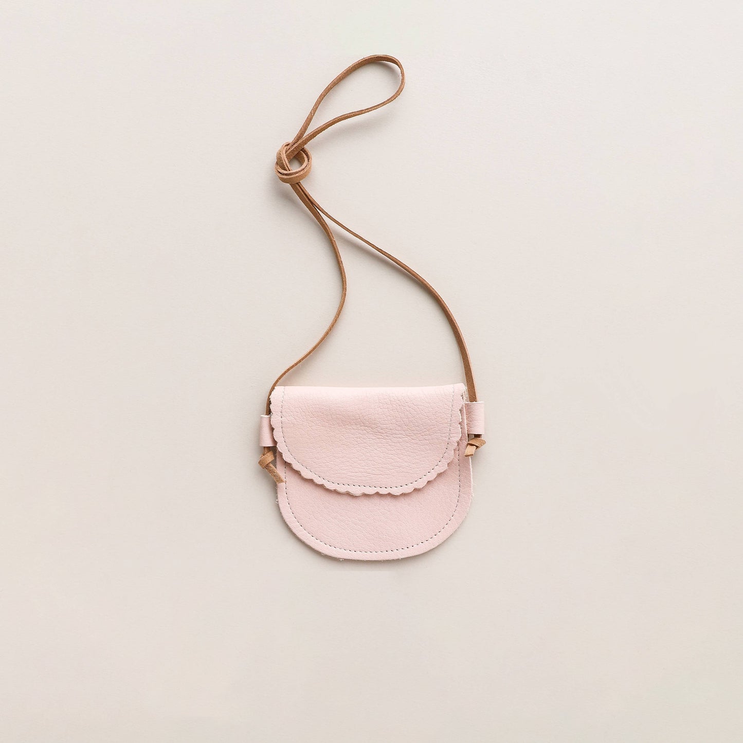 Little Girl Scalloped Leather Purse in Blush