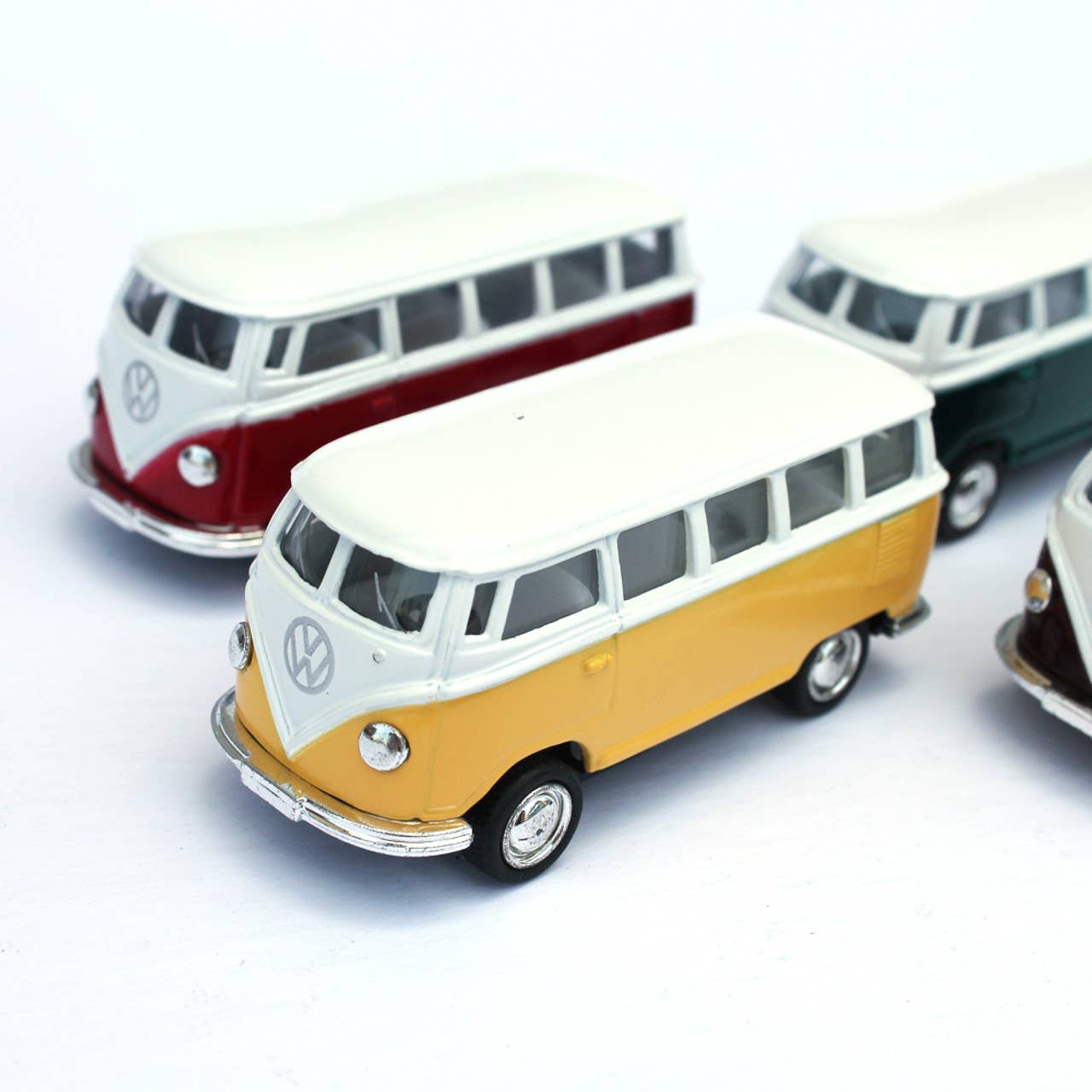 1962 VW CLASSICAL BUS Die Cast Car